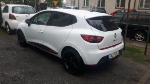 Agenci Rutkowskiego poszukują skradzionego w Wieluniu Renault Clio. Wysoka Nagroda za precyzyjne informacje!