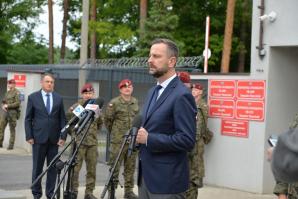 [VIDEO] Wicepremier W. Kosiniak – Kamysz: Potrzebujemy zjednoczenia, wsparcia dla żołnierzy i funkcjonariuszy i odporności społecznej w wojnie hybrydowej, która została wymierzona przeciwko Polsce